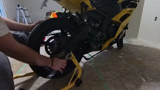 Yamaha R6 Rear Wheel Removal