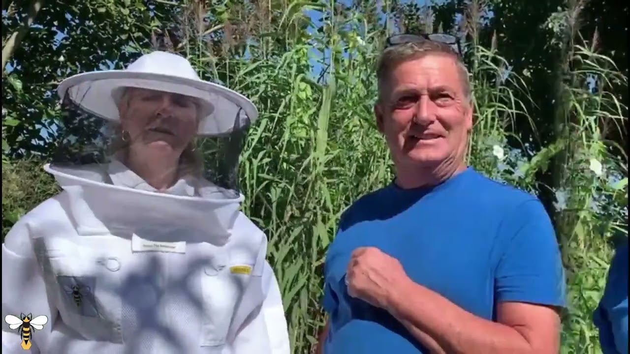 Simon The Beekeeper - Defender Suit