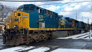 Massive Freight Train Moves through Lowell, MA with Lots of Locomotives - 1/26/2025