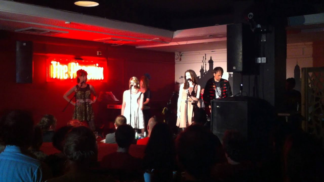 Distraction Club #6 - Segue Sisters, Jailhouse Rock