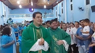 Padre Robson de Oliveira celebra missa em Salesópolis e emociona fiéis de Nossa Senhora dos Remédios