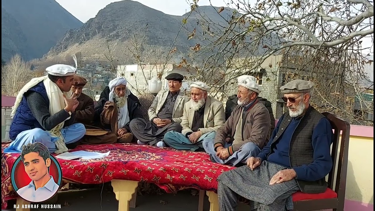 Old stars of Chitral together for the first time Sweet talks about the past from famous singers۔