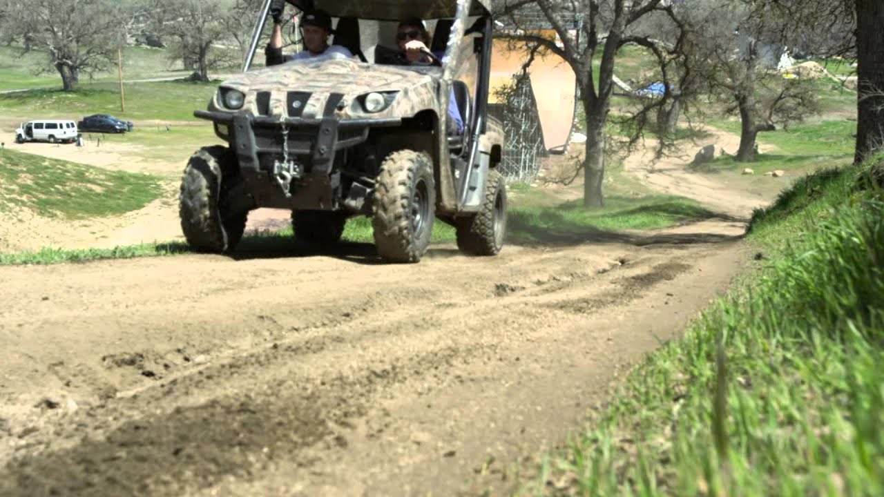 神業ミニクーパーを飛び越える！天才トニーホークのスケートボード超絶