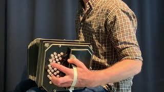Tonumfang 142- Bandoneón  •  Bass  •  Aufzug  •  mit Fingersatz und Tastatur