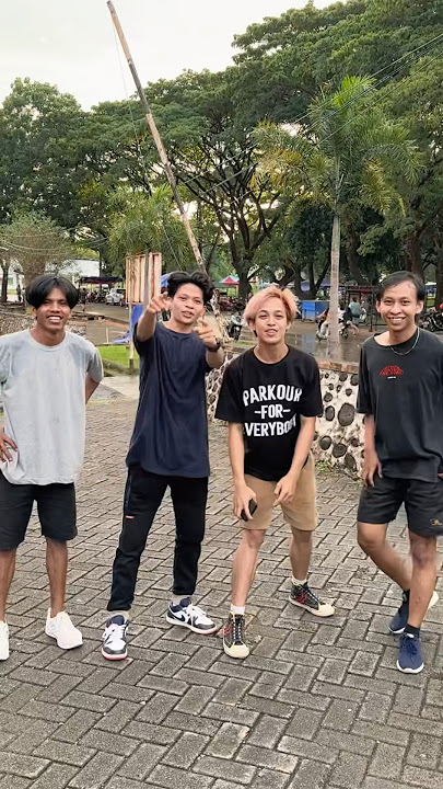 Perbedaan Yang Sangat Jauh Orang Parkour Vs Orang Normal?