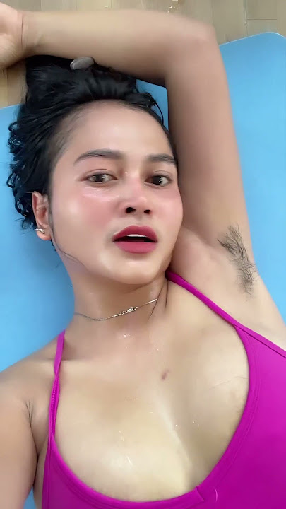 cewek cantik bulu ketek lebat