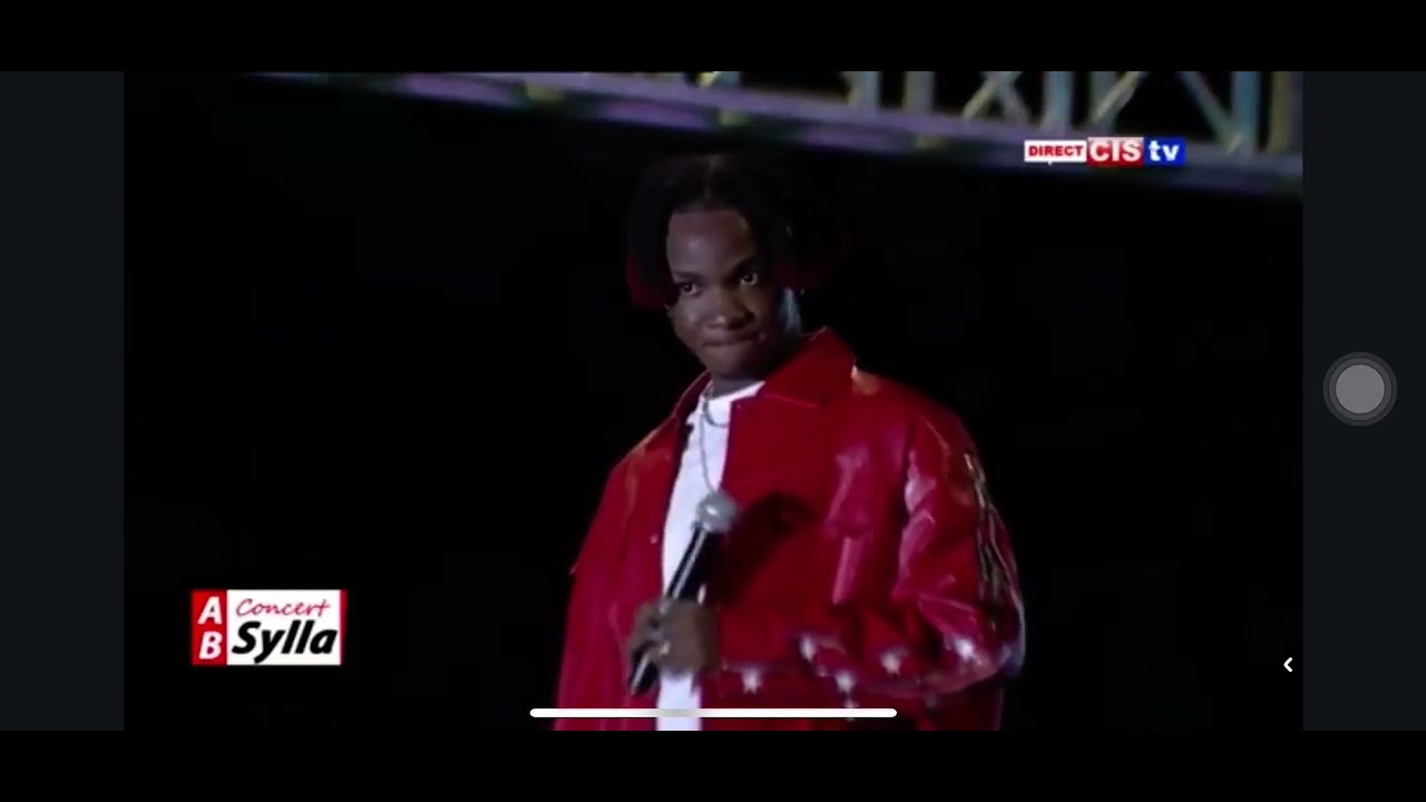 Concert de l’artiste Ab sylla il parle de l’histoire entre lui et sa mère @fyp #fyp #humour