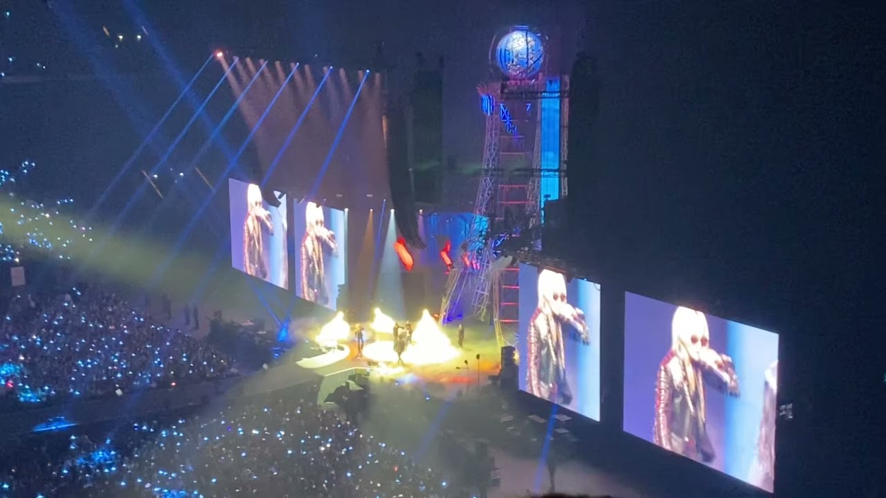 ATEEZ - Ice on my teeth |PARIS| La Defense Arena 220225