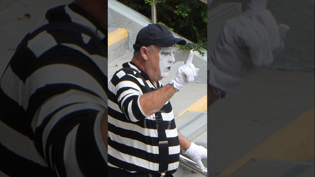 Tom o mímico ao ver o tamanho da fila, resolveu ir bem devagar 😂🤣 #tomthemime #seaworldmime