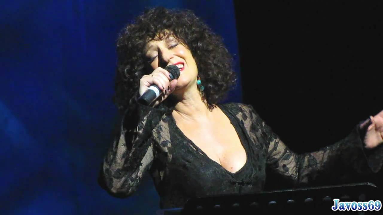 Julia Zenko - Voy a hablar de mi amante - YouTube