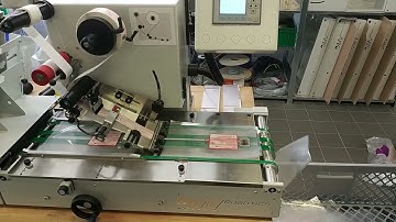 Automatic labelling of plastic food bags with LAB510