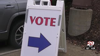 Warner warns of AI, foregin interference ahead of 2024 election