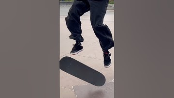 Noseslide 270 flip out #skatepark #skateboarding #skateboardtrick #noseslide