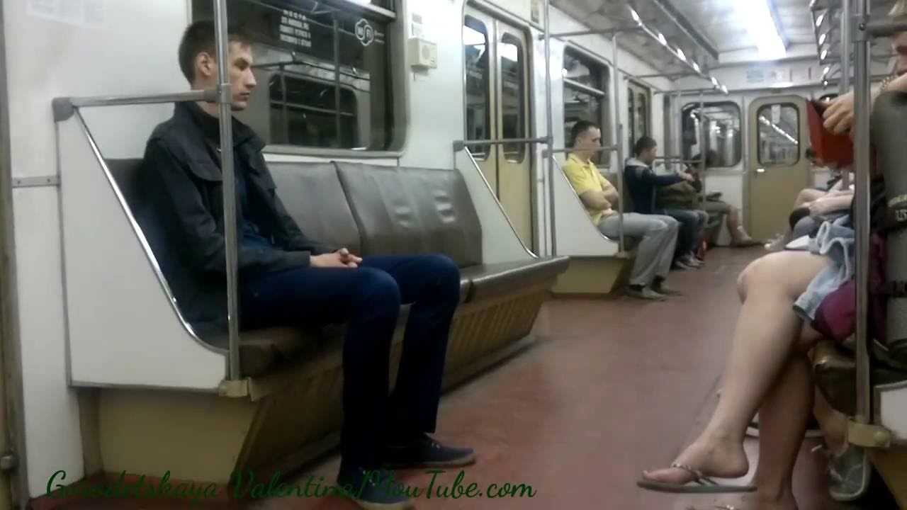 Поезд следует до станции "Сокол"!