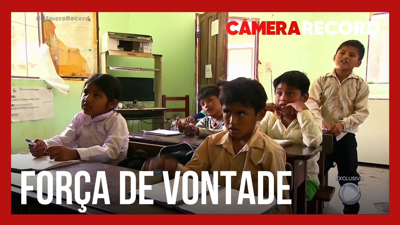 Após longa jornada, crianças aproveitam o dia na escola