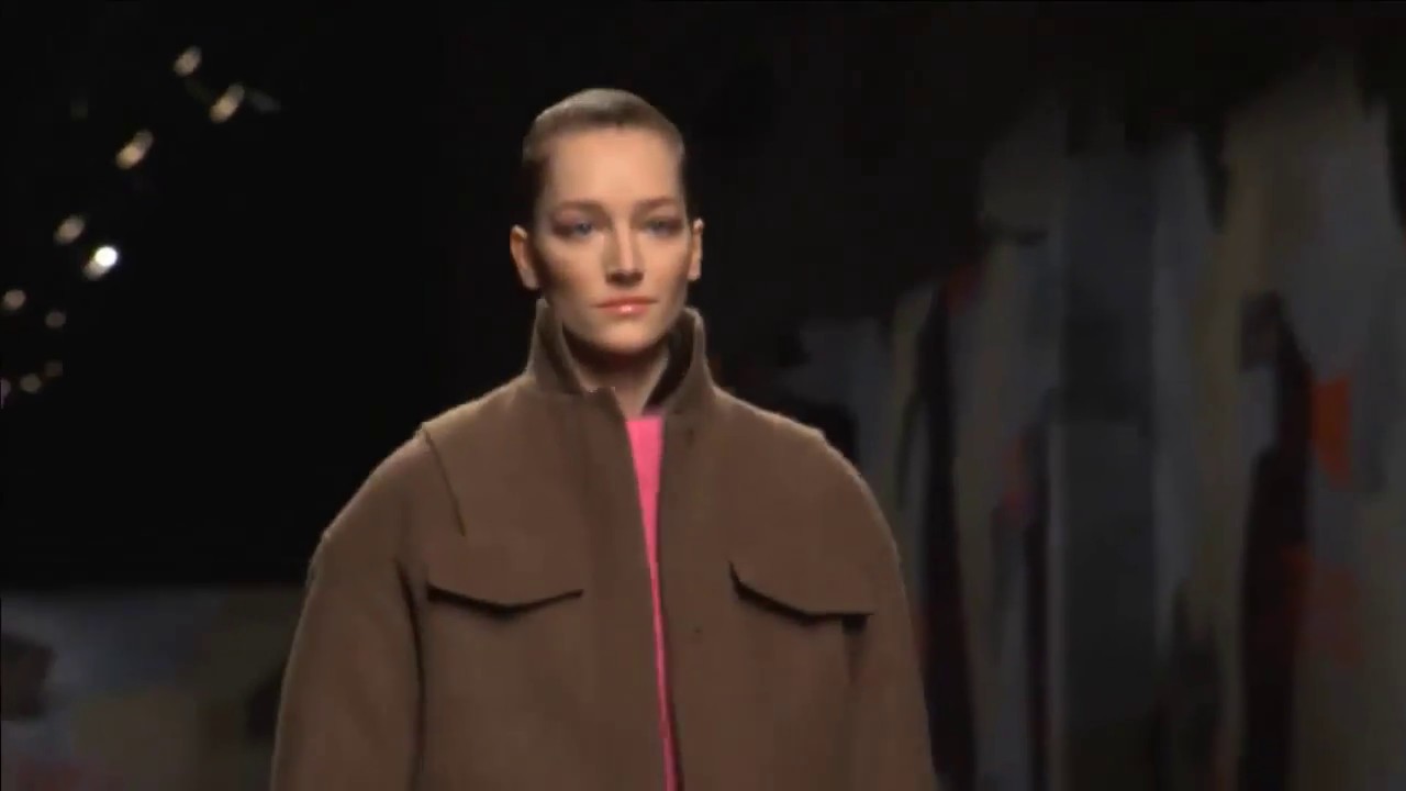 Fendi | Fall Winter 2014/2015 Full Fashion Show | Exclusive Video - YouTube