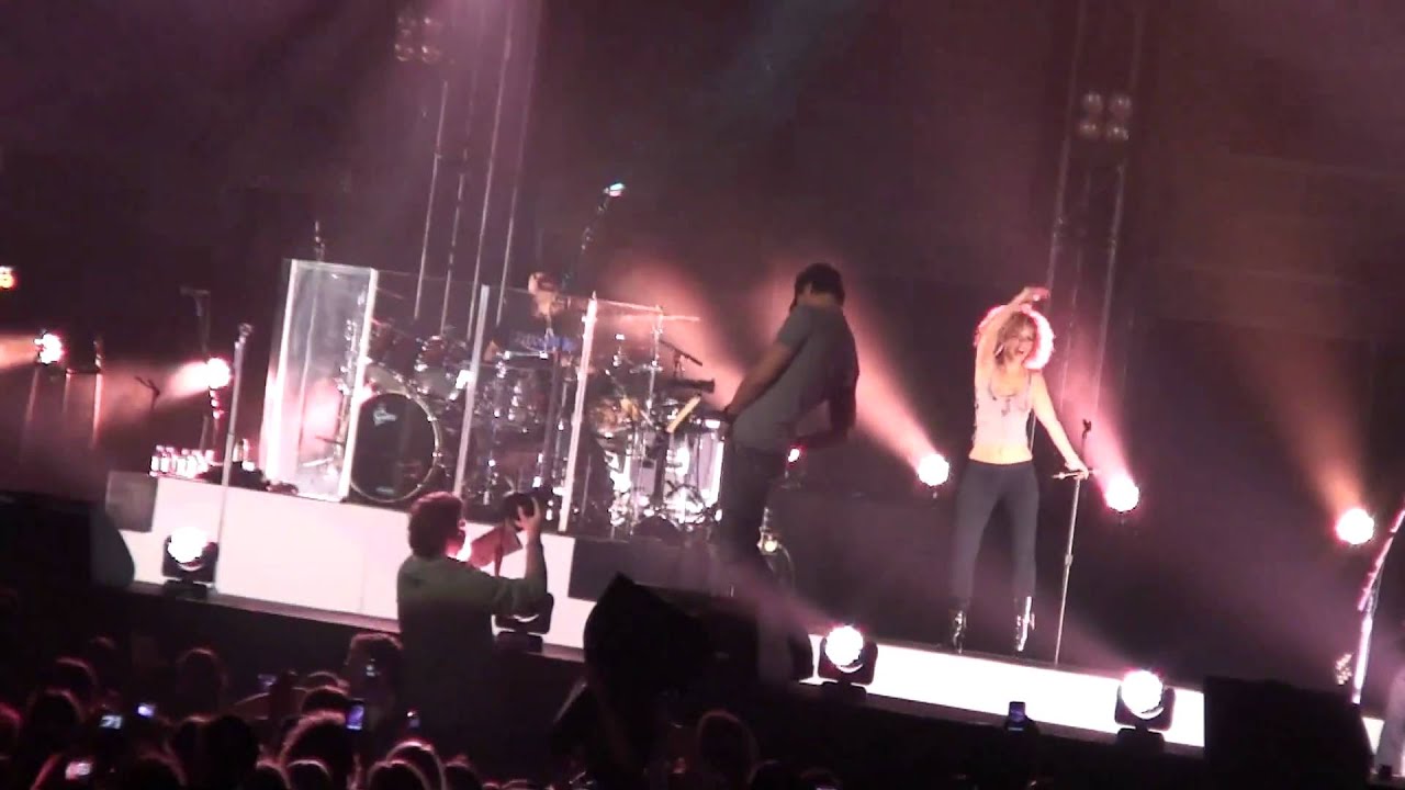 Enrique Iglesias - No Me Digas Que No (NYC)