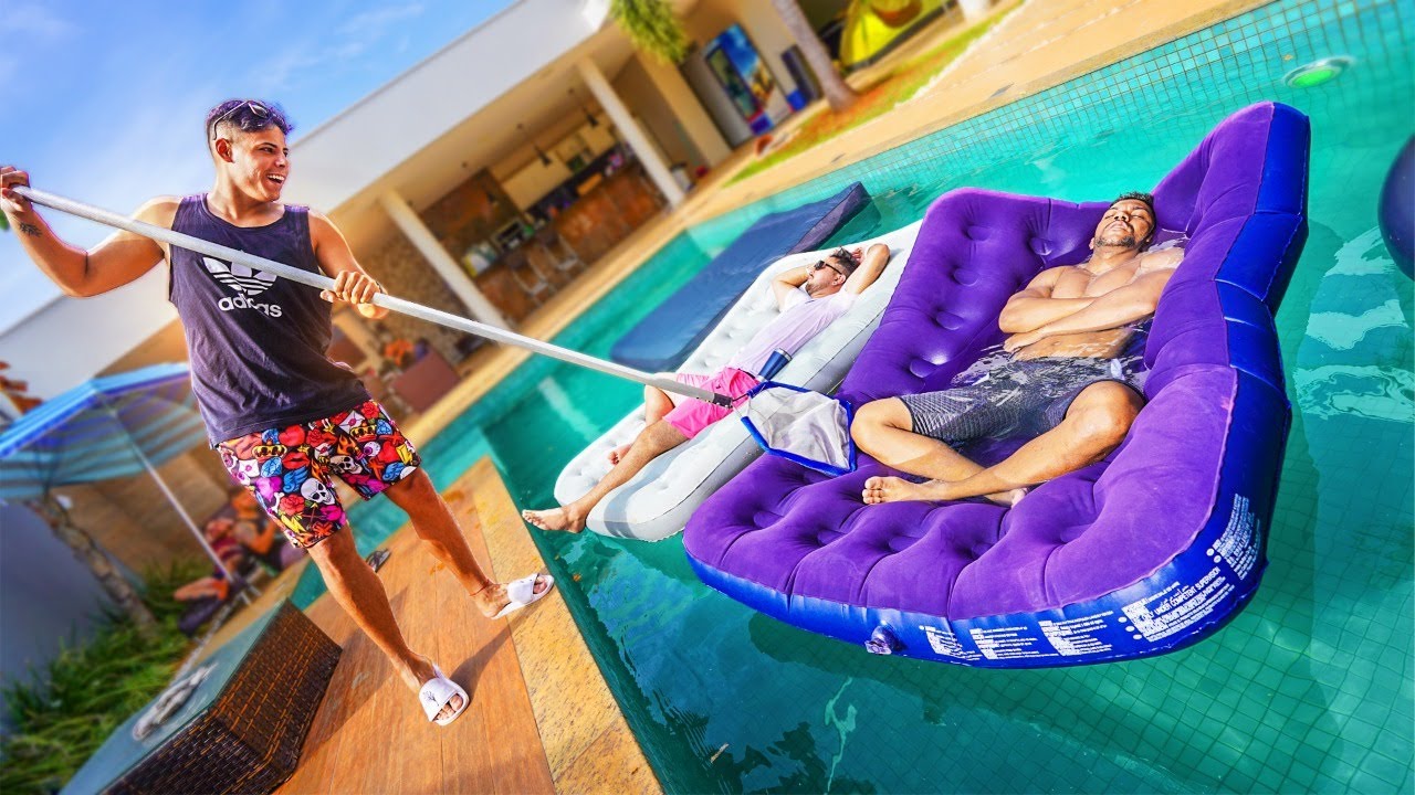 ELES VO SE ARREPENDER DE TER DORMIDO NA PISCINA