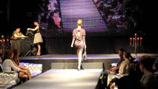 Elena Perseil - Relaxing Allowed