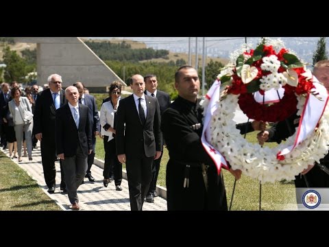 მიხეილ ჯანელიძემ აგვისტოს ომში დაღუპული გმირების ხსოვნას პატივი მიაგო