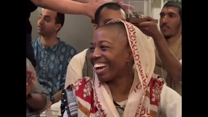 Kirtan by Acyuta Gopi mataji 3 at AR Rahman's house Dubai