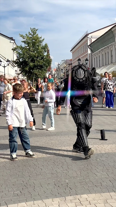 LITTLE BOY 👦 TEACHING SHUFFLE 😎TUZELITY DANCING ASTRONOMIA !! 😱