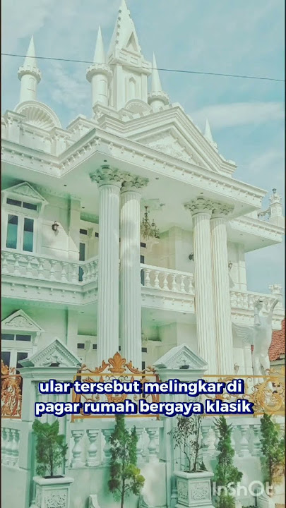 Ular besar penjaga rumah mewah di Garut