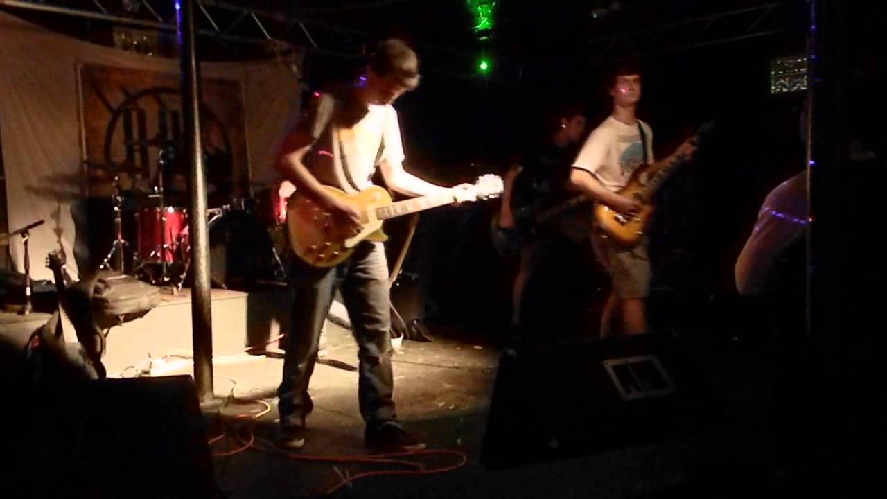 Of Cities - Rise To No End Live (Ft. Chris Fortuna of Taking Dreams)