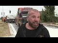 Динко от Ямбол докара три камиона в Русе заради обърнат циментовоз