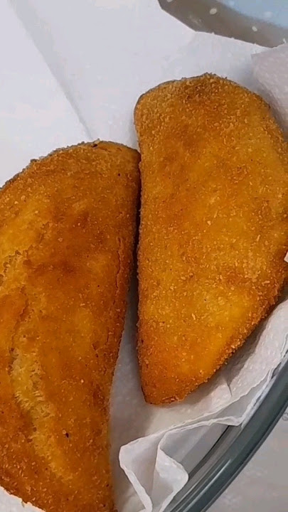 Massa para risoles  além de fácil fica uma delícia. impossível de comer um só. Detalhes descrição