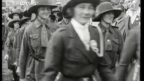 NORTHERN IRELAND: QUIRKY: Launch of New Life boat at Portrush (1928)