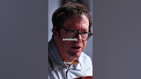 Hoe je krachtig overkomt in elke ruimte #lichaamstaal #zelfvertrouwen #psychologischefeiten #mens...