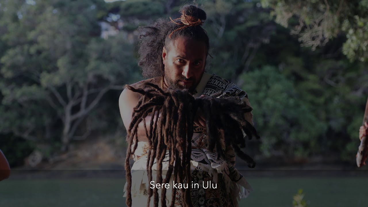 Daren Kamali - Fijian sali (warrior club) and iUla (throwing club)
