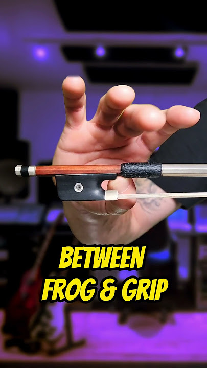 Here's how to hold A Violin Bow Like a Pro!
