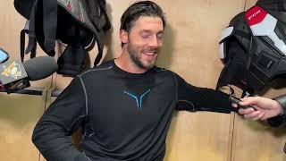 Kris Letang idolizes Jagr, marvels at him practicing with the Penguins