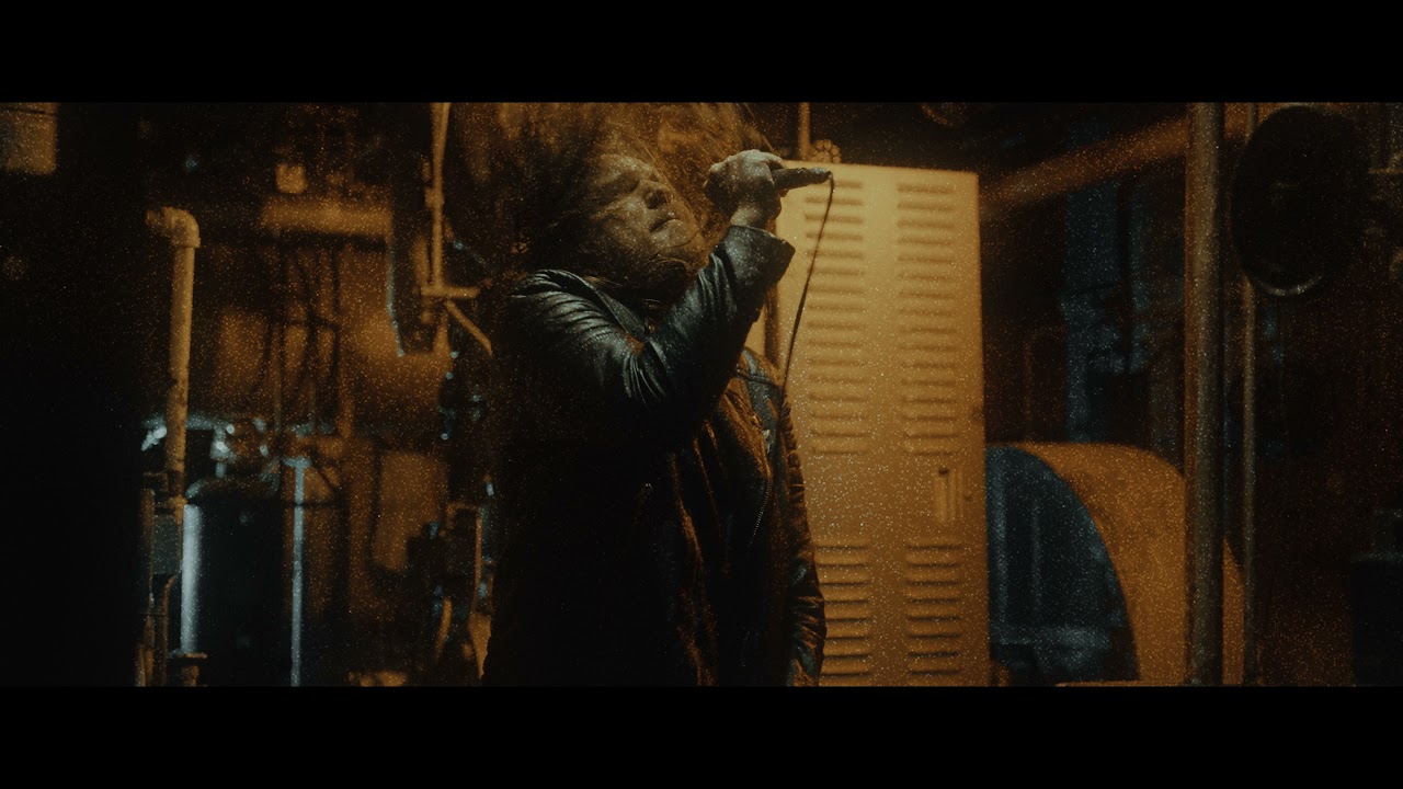 Wage War - Manic (Official Music Video) acordes