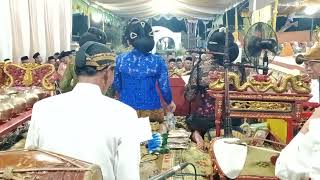 Gd Lipur Erang Dhawah Ldr Erang Minggah Ktw Retno Wigeno Krwt  Ngluri Laras gong Tangkil