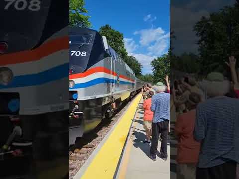 The Ethan Allen Express arrives at Ferrisburgh-Vergennes station