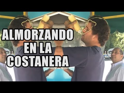 Almorzando en la Costanera