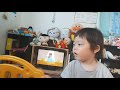 0655おはようソング、U字工事のナナメ上音頭ズキンアザラシの回を自由きまま伸び伸び聴く2歳児「世界にはいろんな生き物がいるねえ」