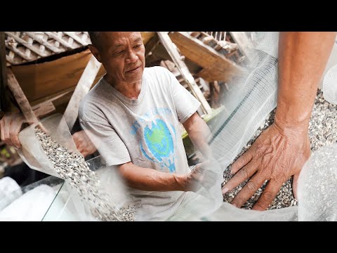 Video: Paano Baguhin Ang Tubig Sa Isang Aquarium