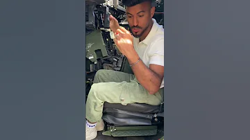 من داخل الدبابه الهولنديه متجهيين الى الجبهه 