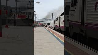 Intercity sin parada por San Isidro-Albatera-Catral #talgo #trenes #trainspotting #renfe