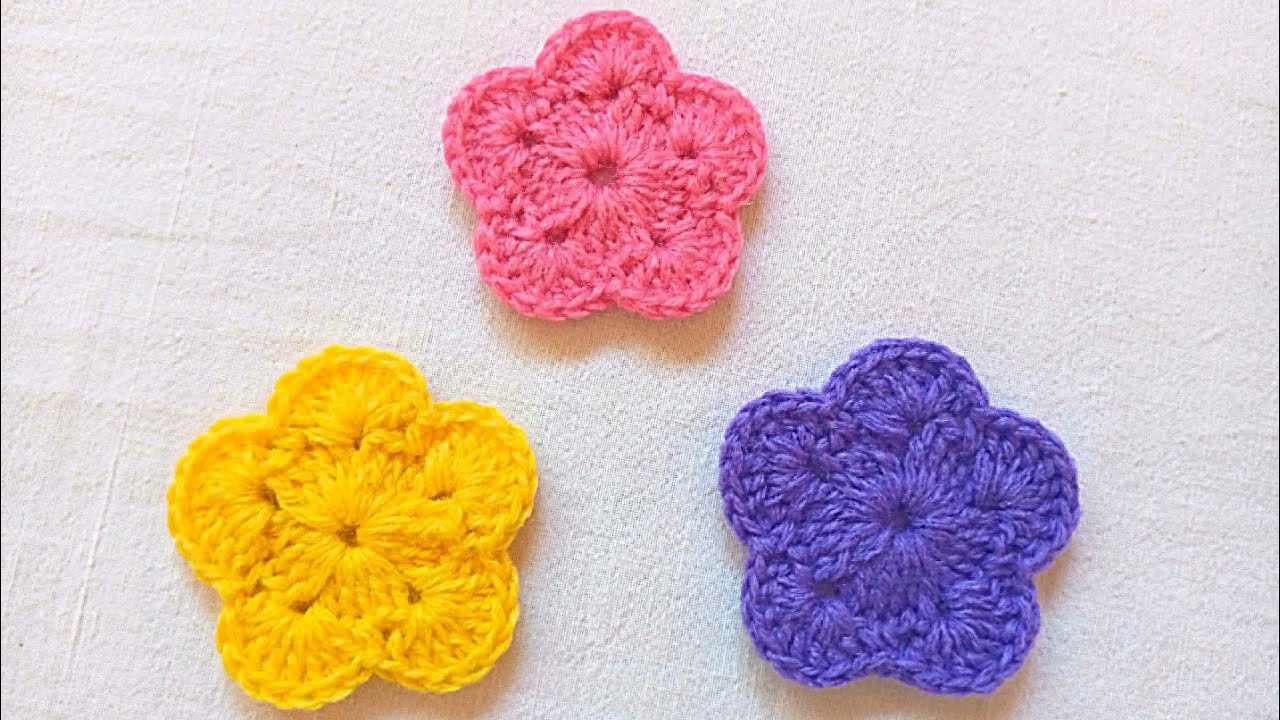 وردة بالكروشي سهلة جداا و سريعة للمبتدئات لتزيين شغل الكروشي 🌺 crochet fleur très facile