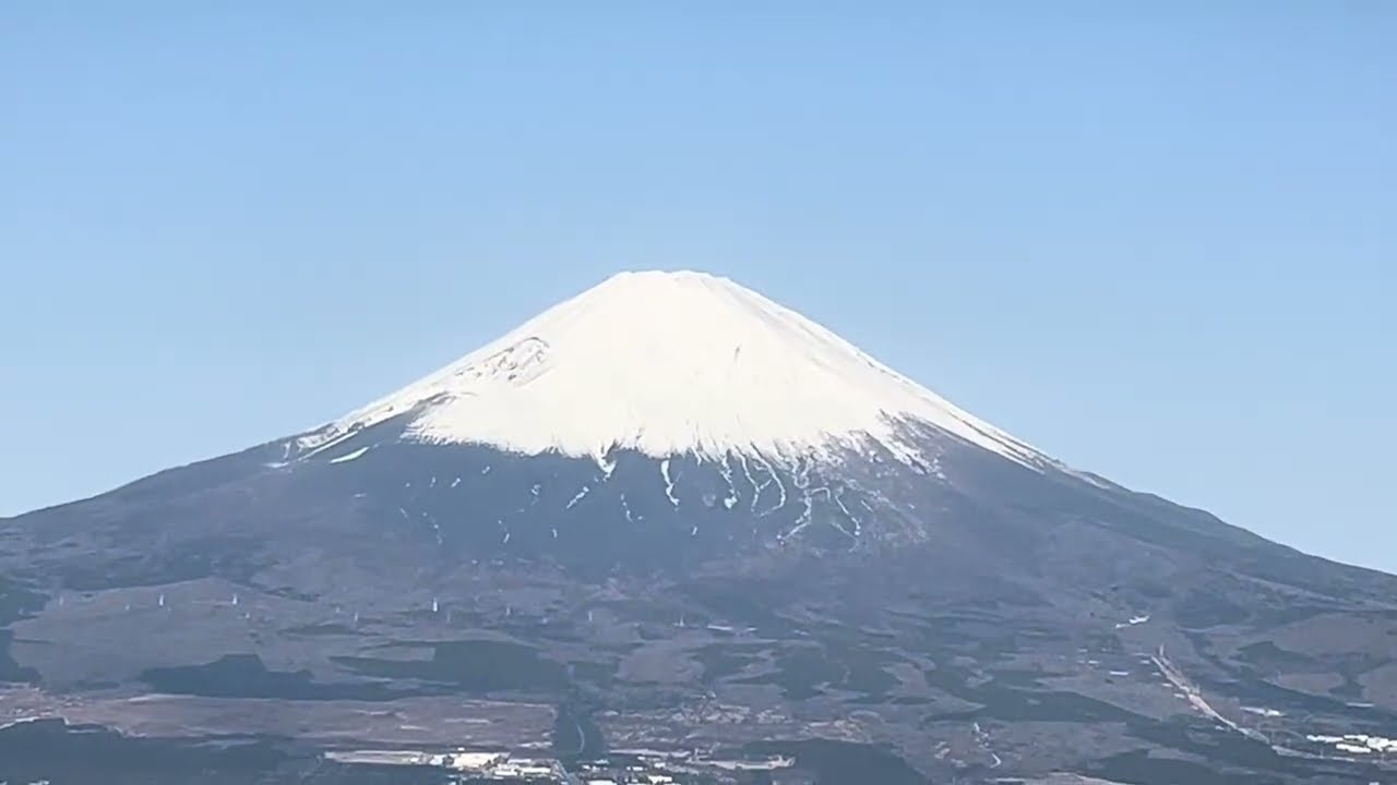 雲のない青空に富士山がよく見えた金時山（2026年3月1日） - YouTube