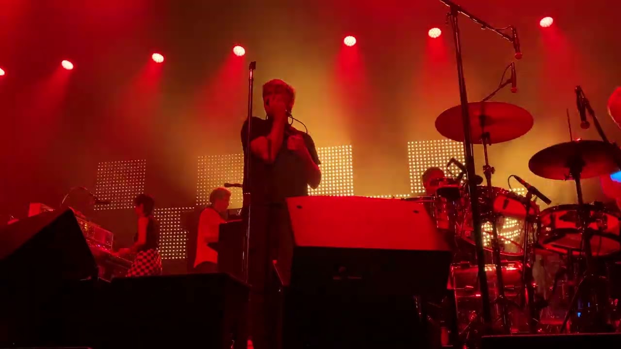 LCD Soundsystem - Thrills (Boston 4-3-22) - YouTube