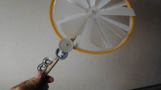 100円アイテムだけで風力発電機を作ってみた Making A Wind Turbine Generator Youtube 100円アイテムだけで風力発電機を作ってみた Making A Wind Turbine Generator Youtube