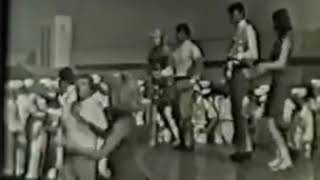 Watch Knickerbockers High On Love video