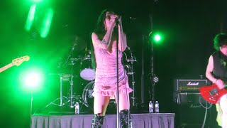 Maggie Lindemann - Knife Under My Pillow (live at Irving Plaza 04/06/23)