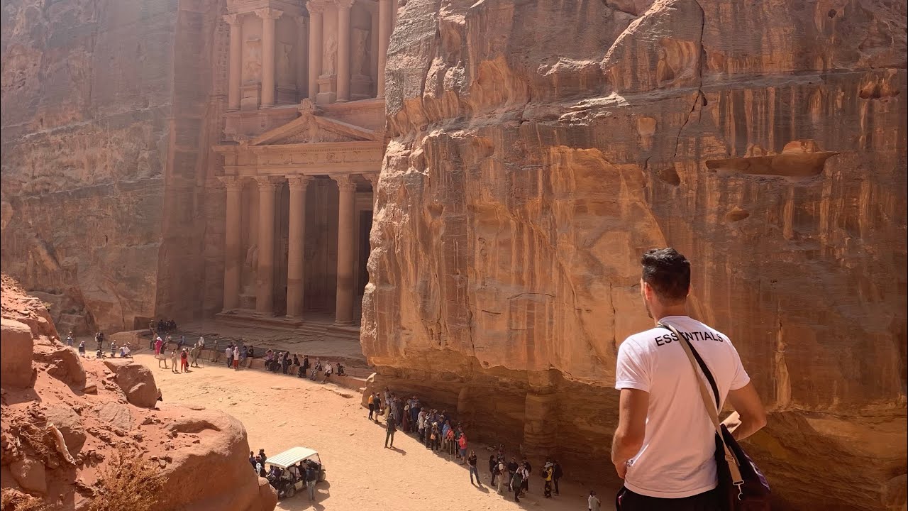 😍البتراء الأردن المدينة المنحوتة في الجبال😱مقهى منحوت في الجبال دخول للبتراء برنامج سياحي الأردن 25